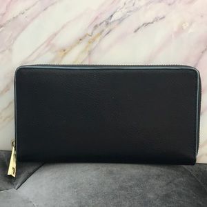 Esteé Lauder navy blue wallet